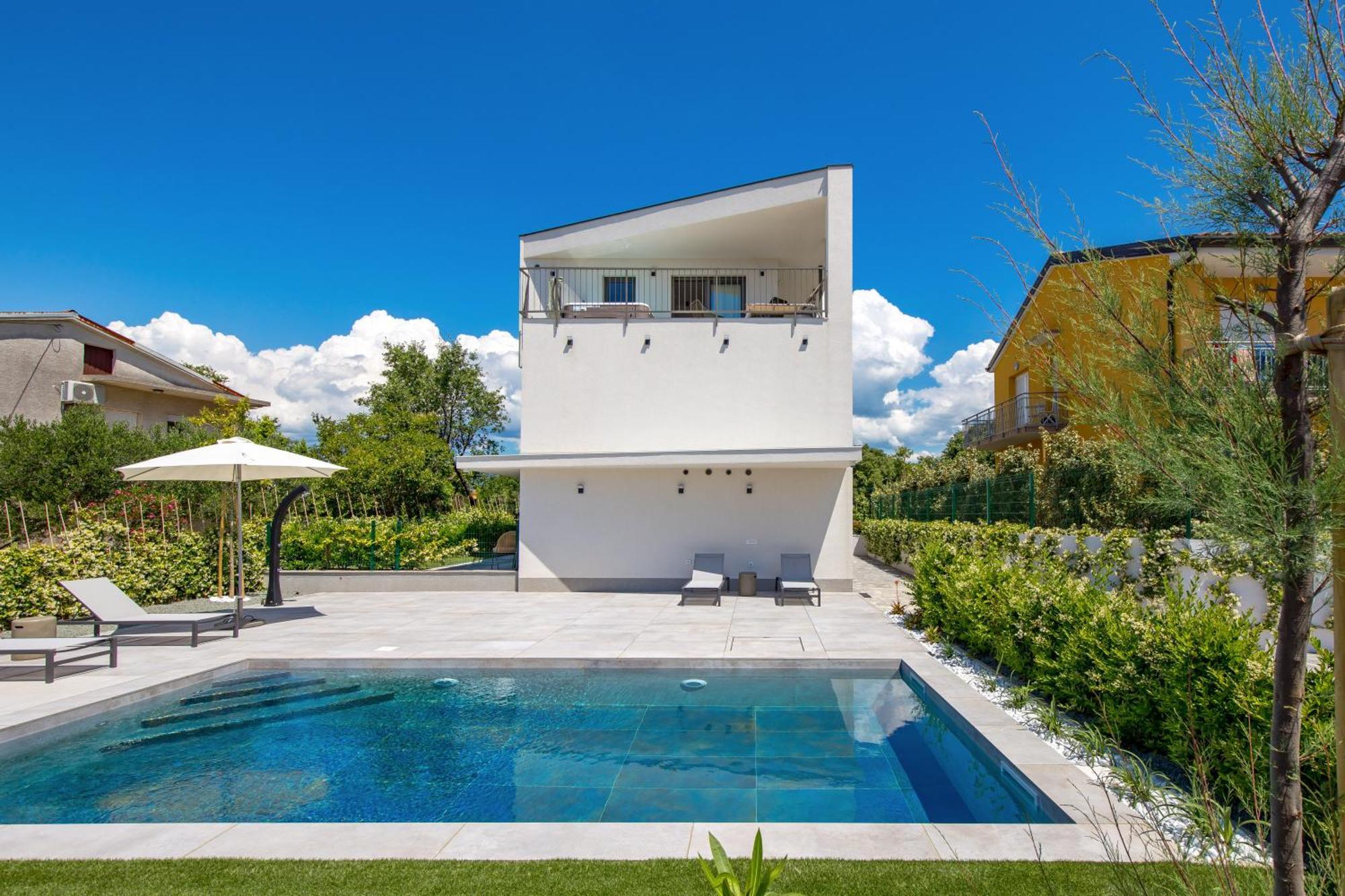 Apartmani Vila Mara M 1 Heated Pool Omisalj Exterior photo