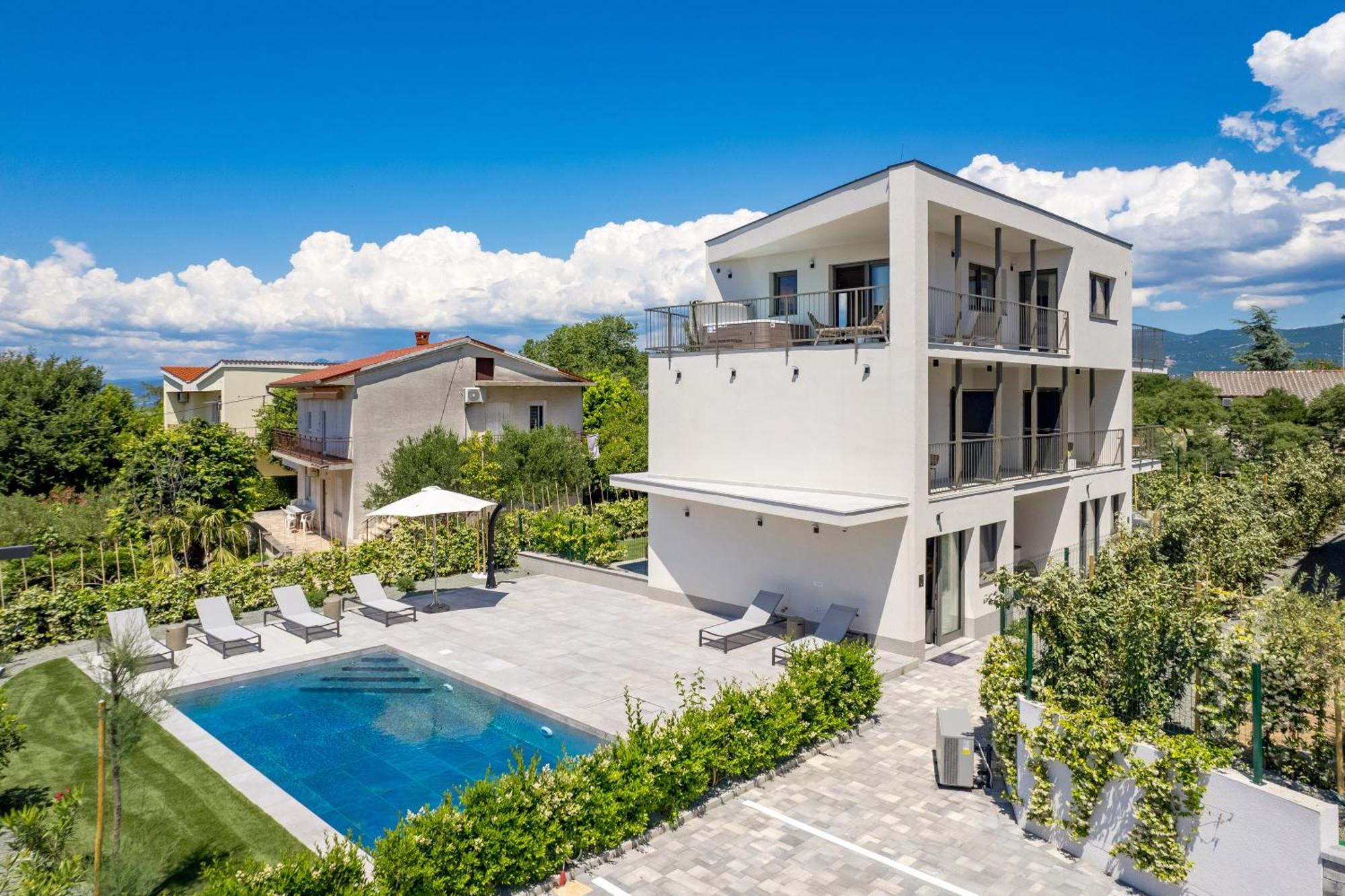 Apartmani Vila Mara M 1 Heated Pool Omisalj Exterior photo